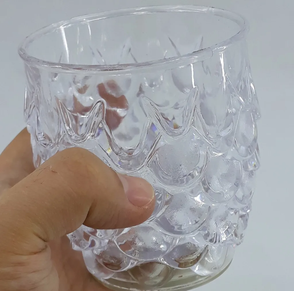ابزار شوخی دنیای سرگرمی های کمیاب مدل لیوان جادویی