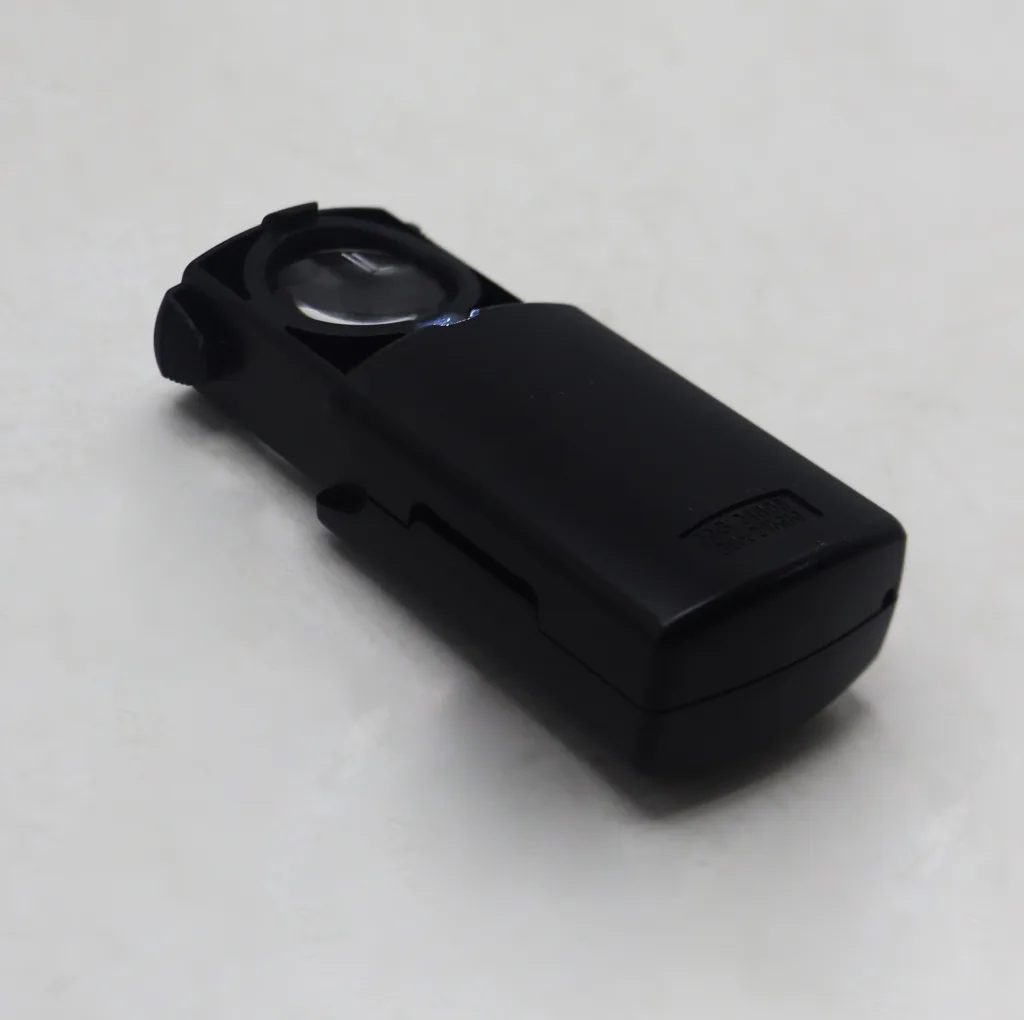 ذره بین دستی مدل YP-MG21008-30*21MM