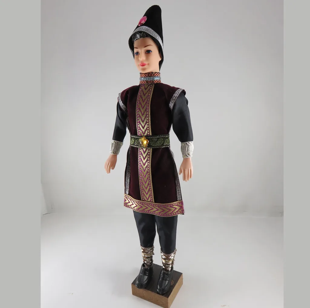 عروسک طرح سنتی مدل داماد ارتفاع 31 سانتی متر