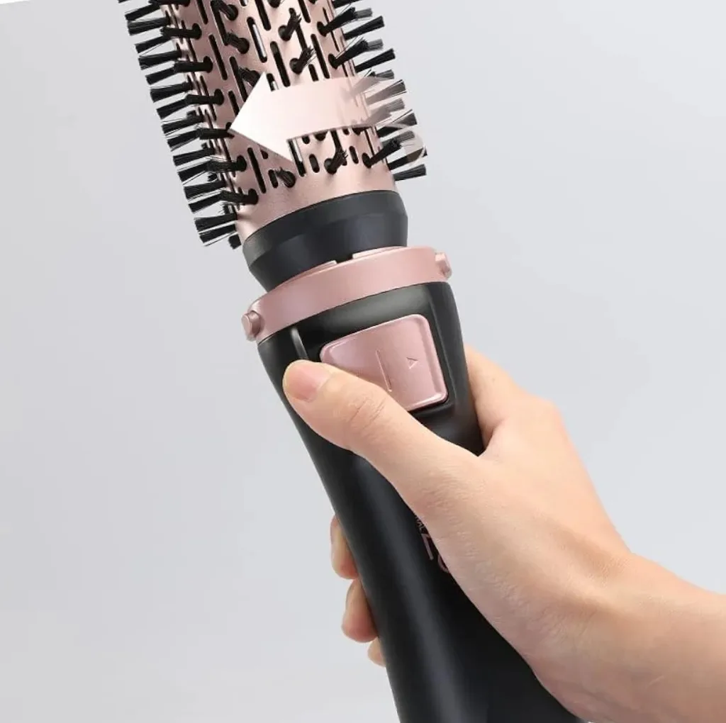 سشوار برس‌دار چرخشی انزو پروفیشینال مدل en-756 با توان 1000 وات، موتور DC، تنظیم دما و سرعت دو حالته، چهار سری حالت‌دهنده، کاهش وز مو، مناسب انواع مو، همراه با کیف نگهداری