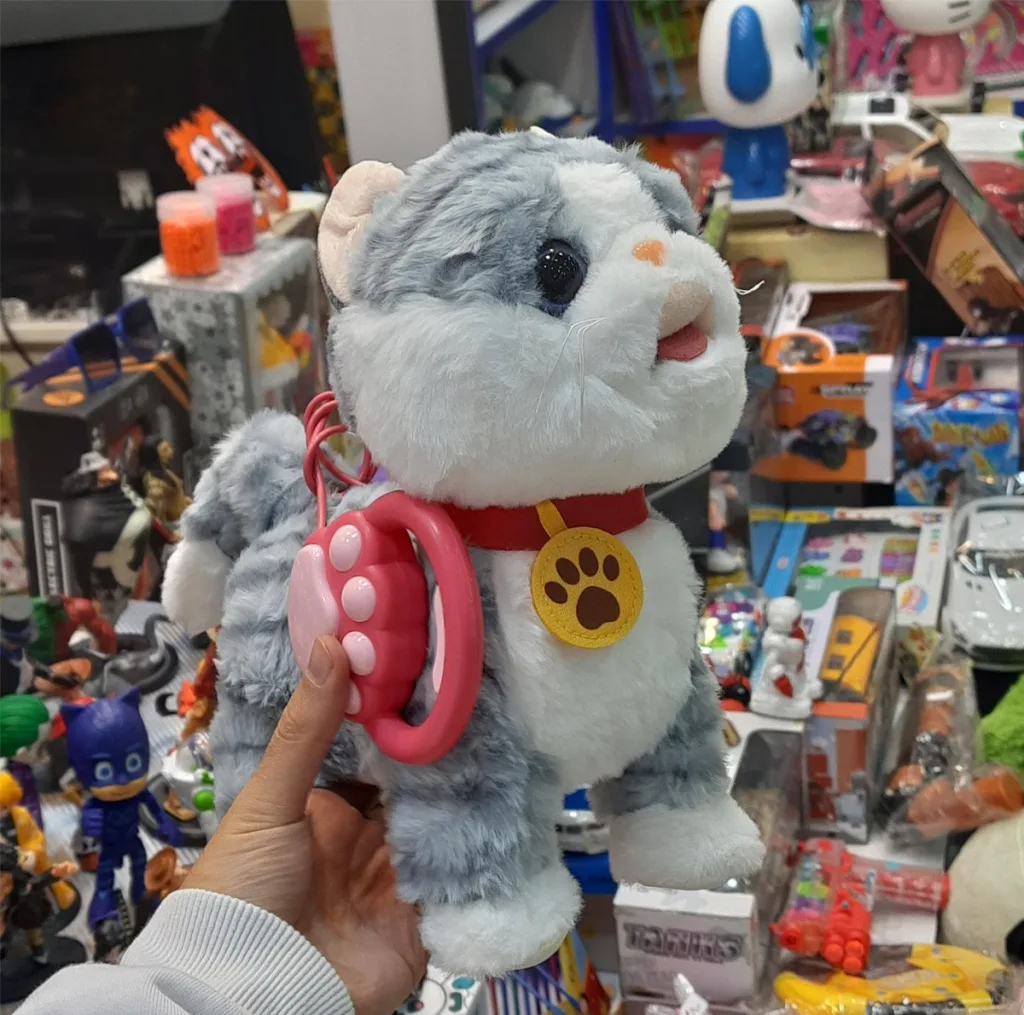 عروسک طرح گربه مدل سخنگو و حرکتی ارتفاع 25 سانتی متر