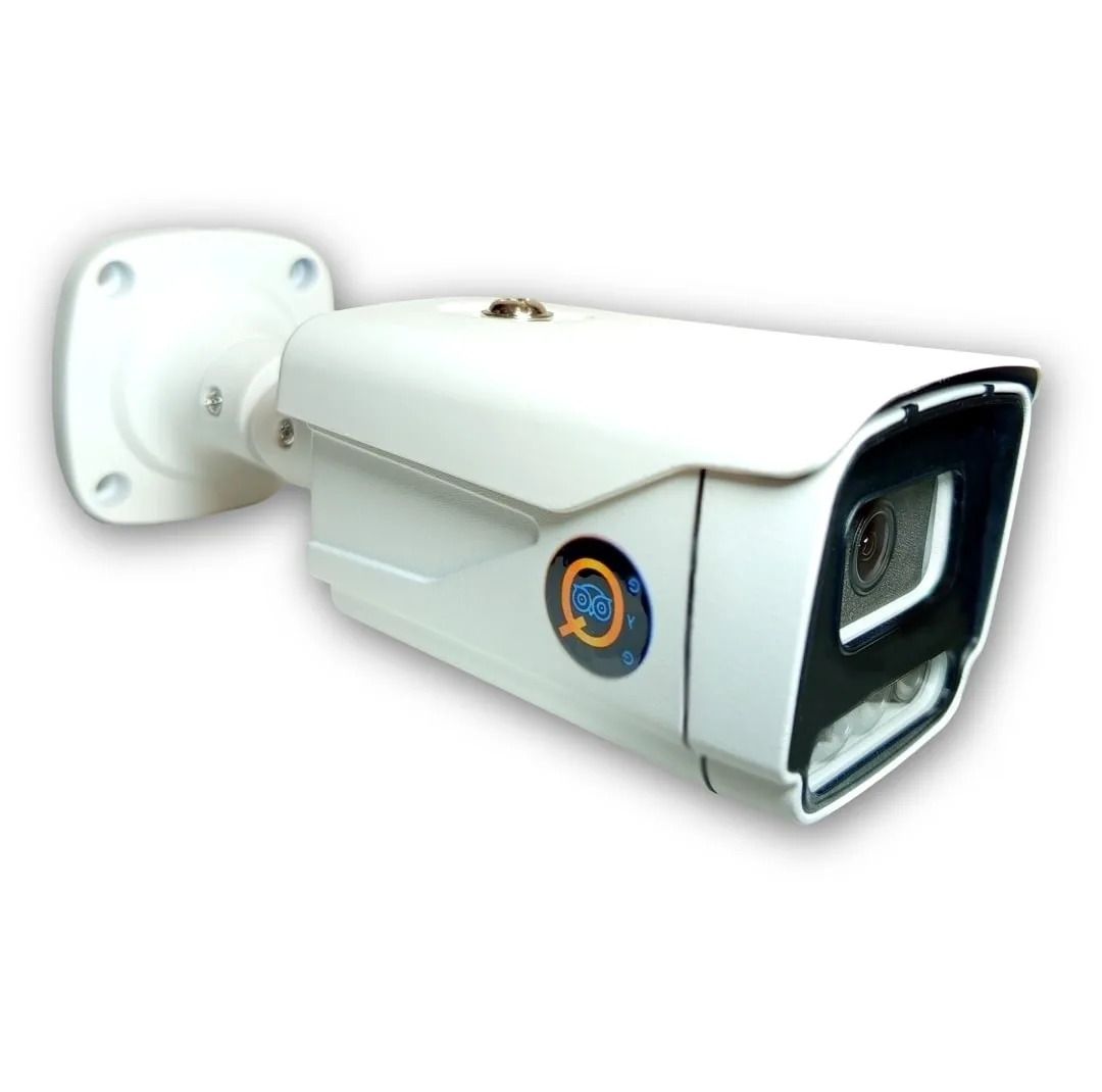 دوربین مداربسته آنالوگ آی کیو مدل 360 کد US با حسگر CMOS، رزولوشن 2 مگاپیکسل، زاویه دید 100 درجه، تشخیص هوشمند شرایط آب و هوایی و اتصال باسیم BNC، مناسب استفاده فضای باز با مقاومت در برابر باران و برف