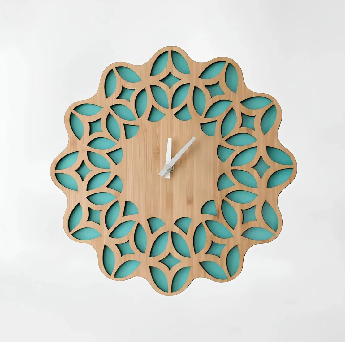 ساعت دیواری مدل چوبی سنتی کد C28